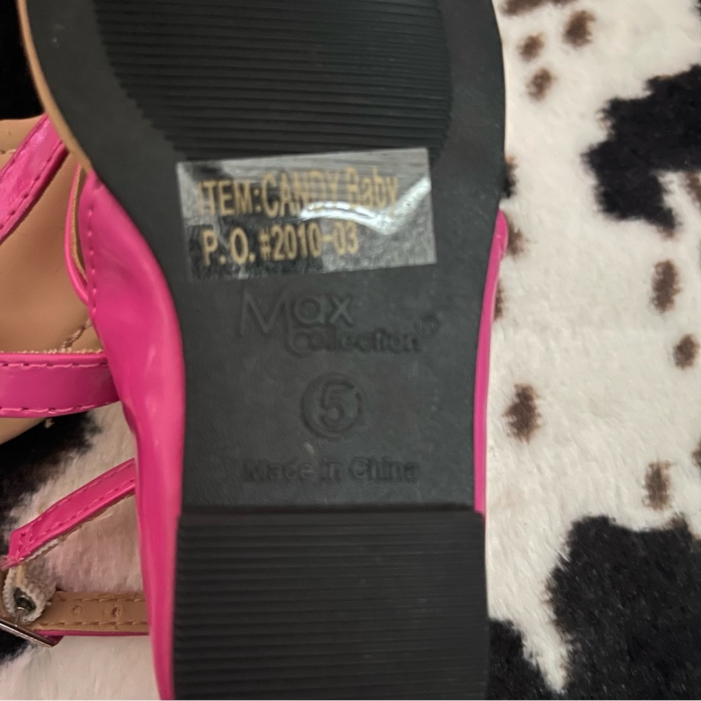 Toddler size 5 sandals - Picture 2 of 2